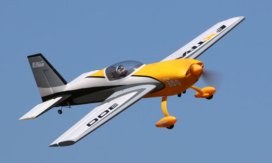 E-flite Extra 300 3D 1.3m: First aerobat or wild 3D machine! - Hangar