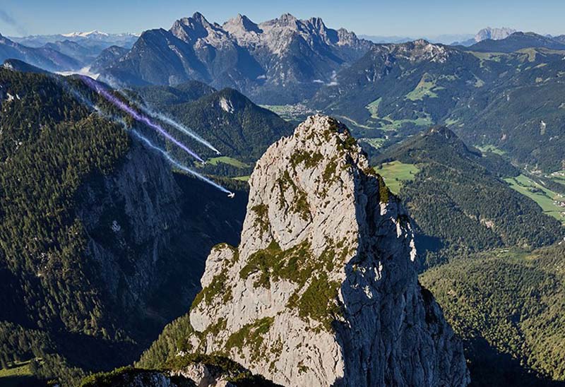Flight Journal - Aviation History | BMW Electric Wingsuit reaches 186mph!